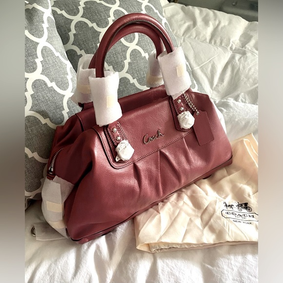 🔥 NWT Coach Ashley Leather Satchel In Ginger Beet - Picture 4 of 15